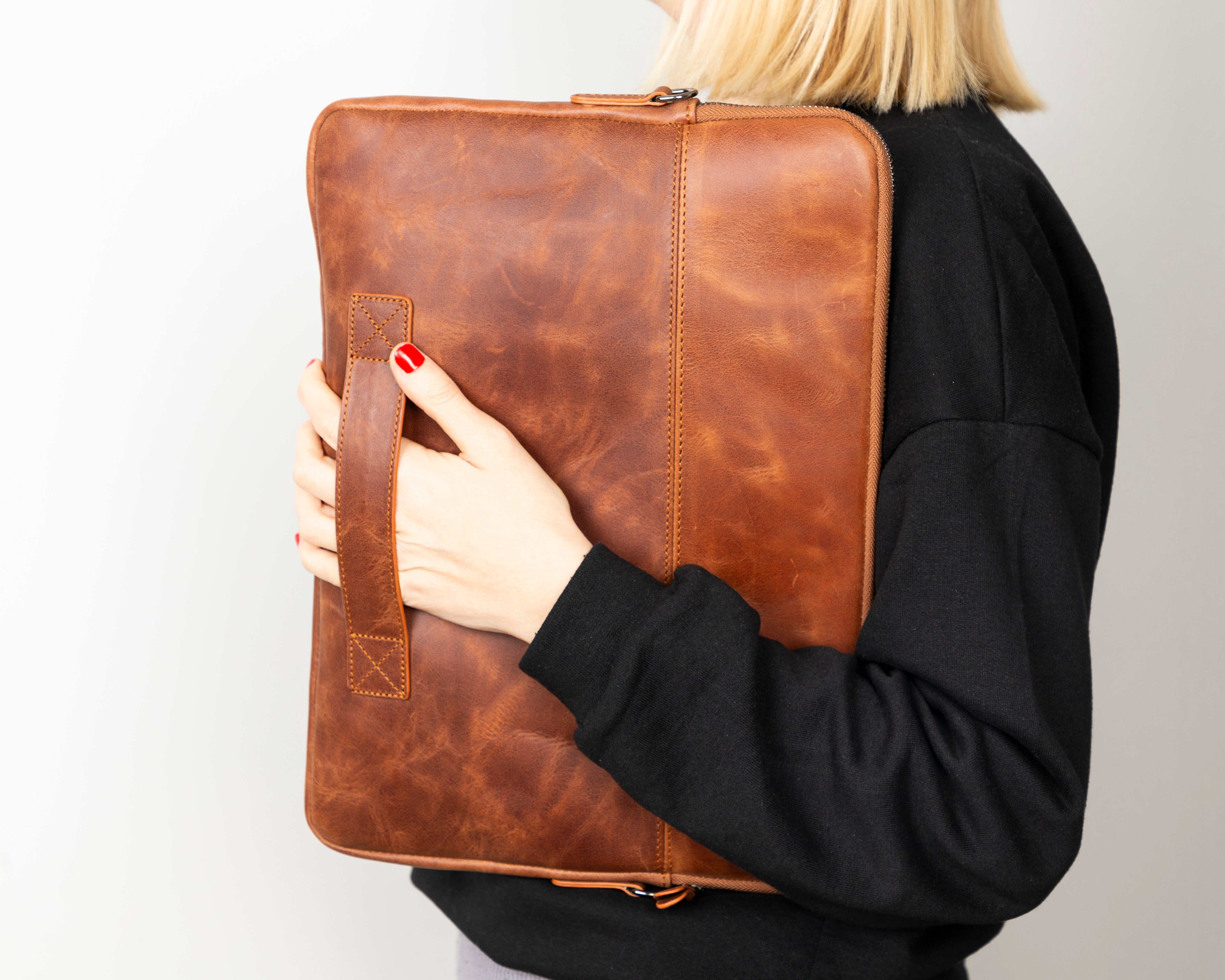 Awe Genuine Leather Laptop / Tablet Sleeves