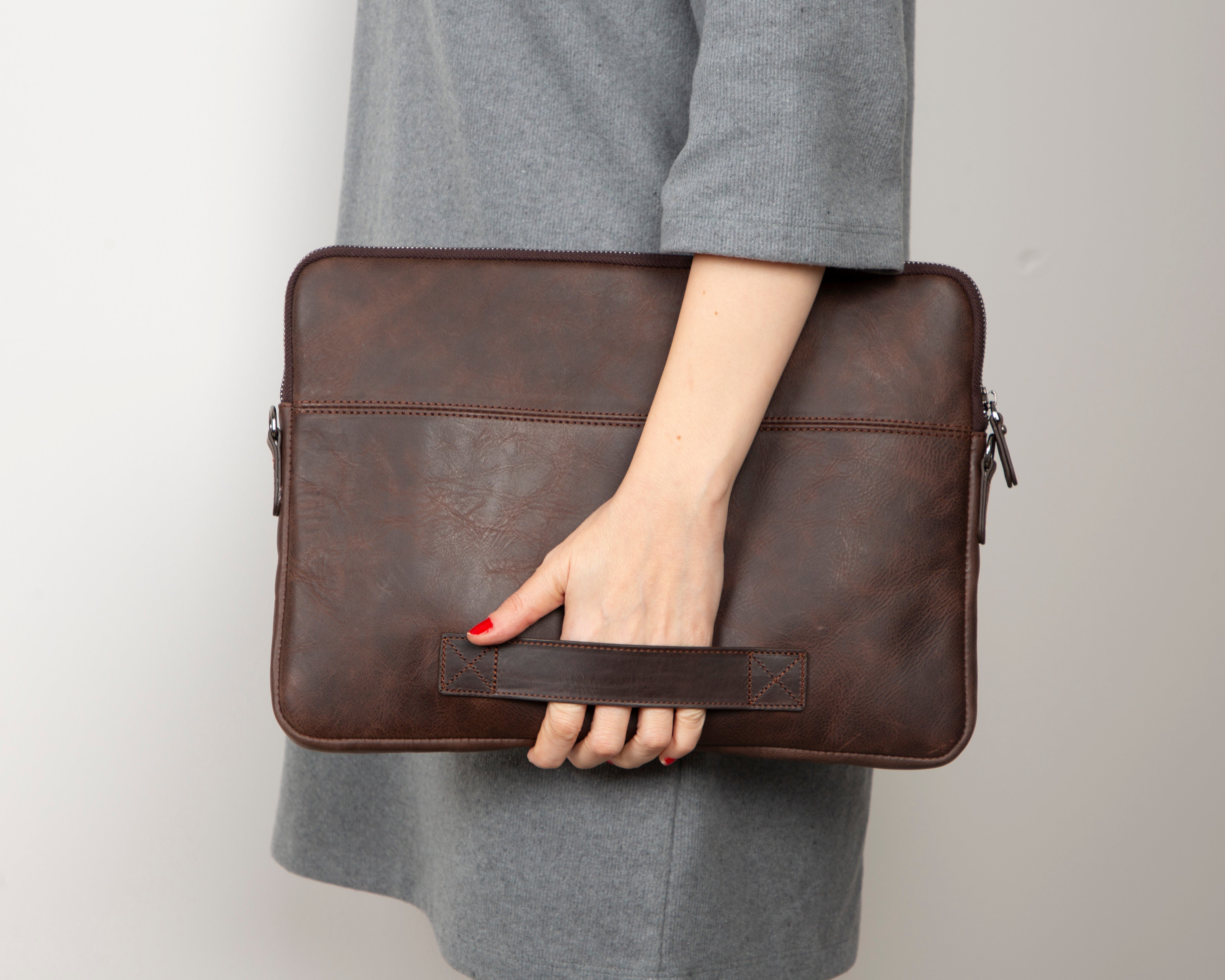 Awe Genuine Leather Laptop / Tablet Sleeves