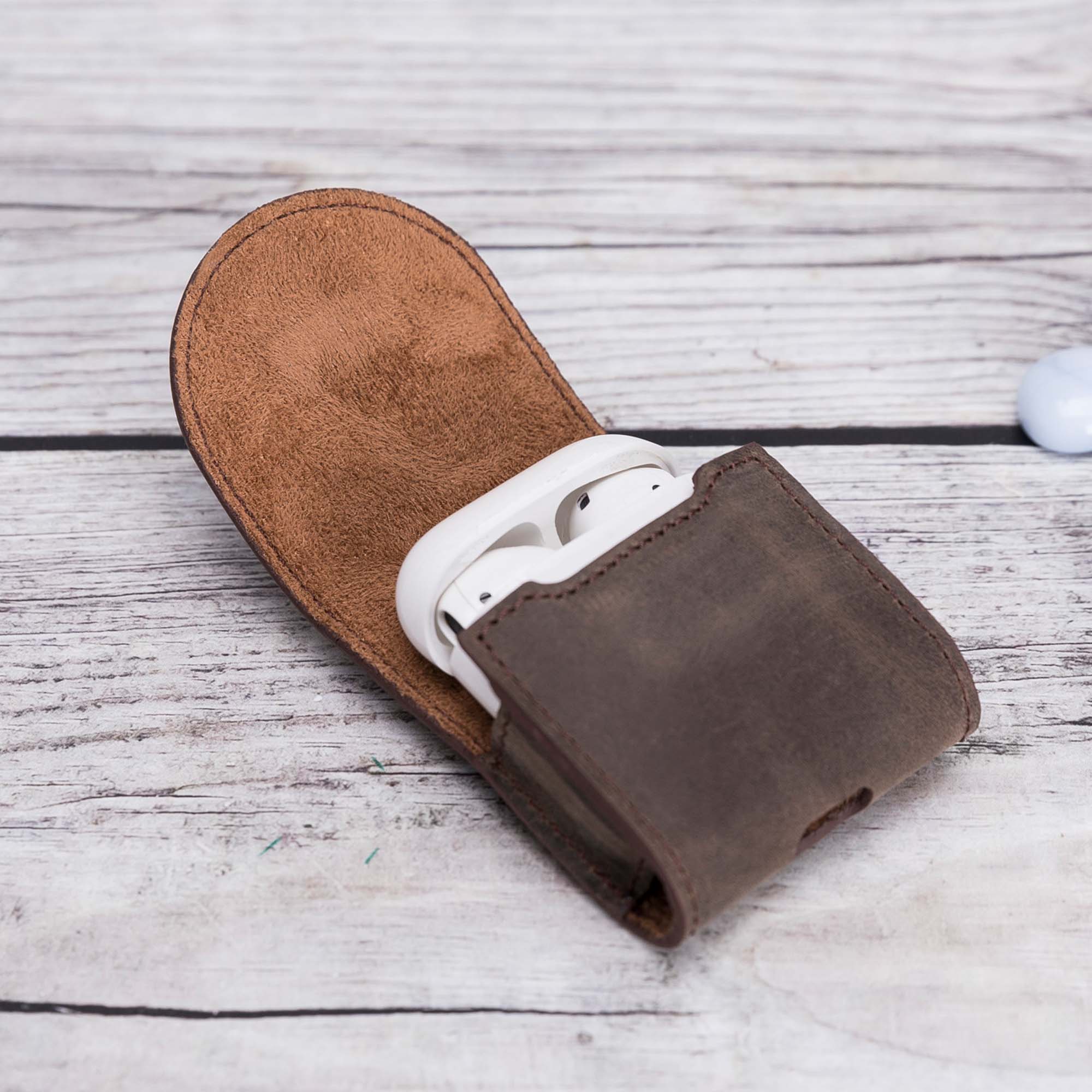 Mai Magnet Leather Case for AirPods 1 & 2 - BROWN - saracleather