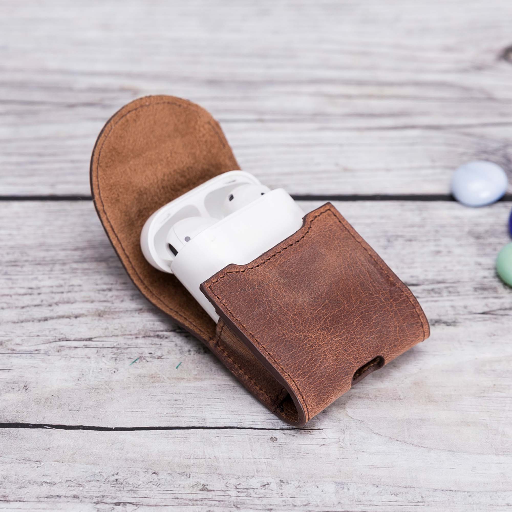 Mai Magnet Leather Case for AirPods 1 & 2 - BROWN - saracleather