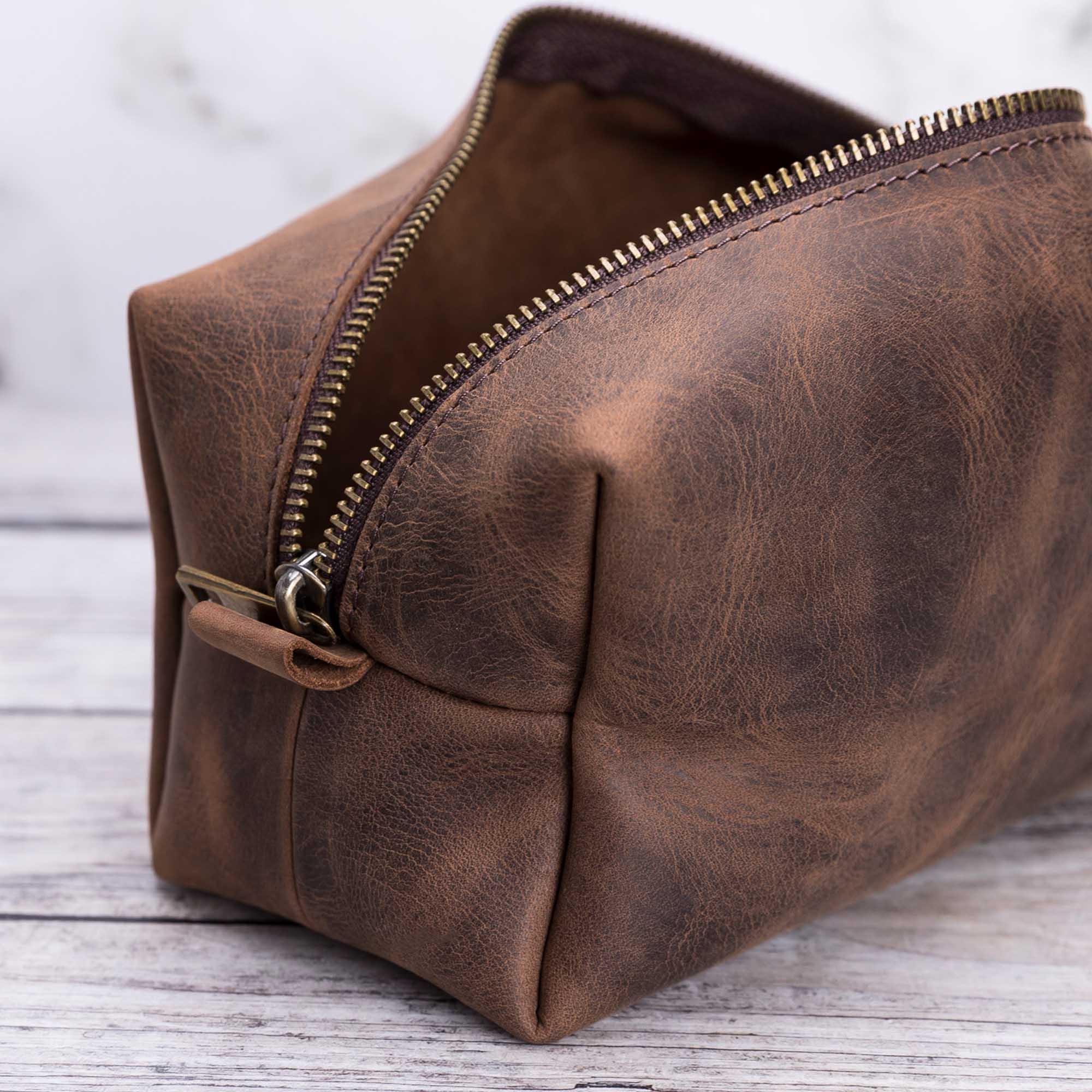 Eve Toiletry / Make Up Leather Bag (Medium) - BROWN - saracleather