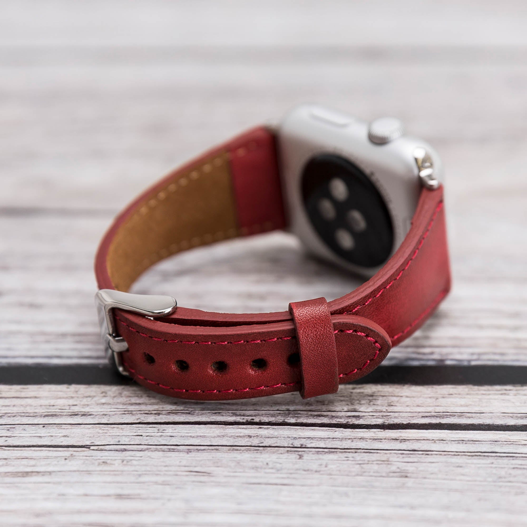 Slim Strap - Full Grain Leather Band for Apple Watch 38mm / 40mm - EFFECT RED - saracleather