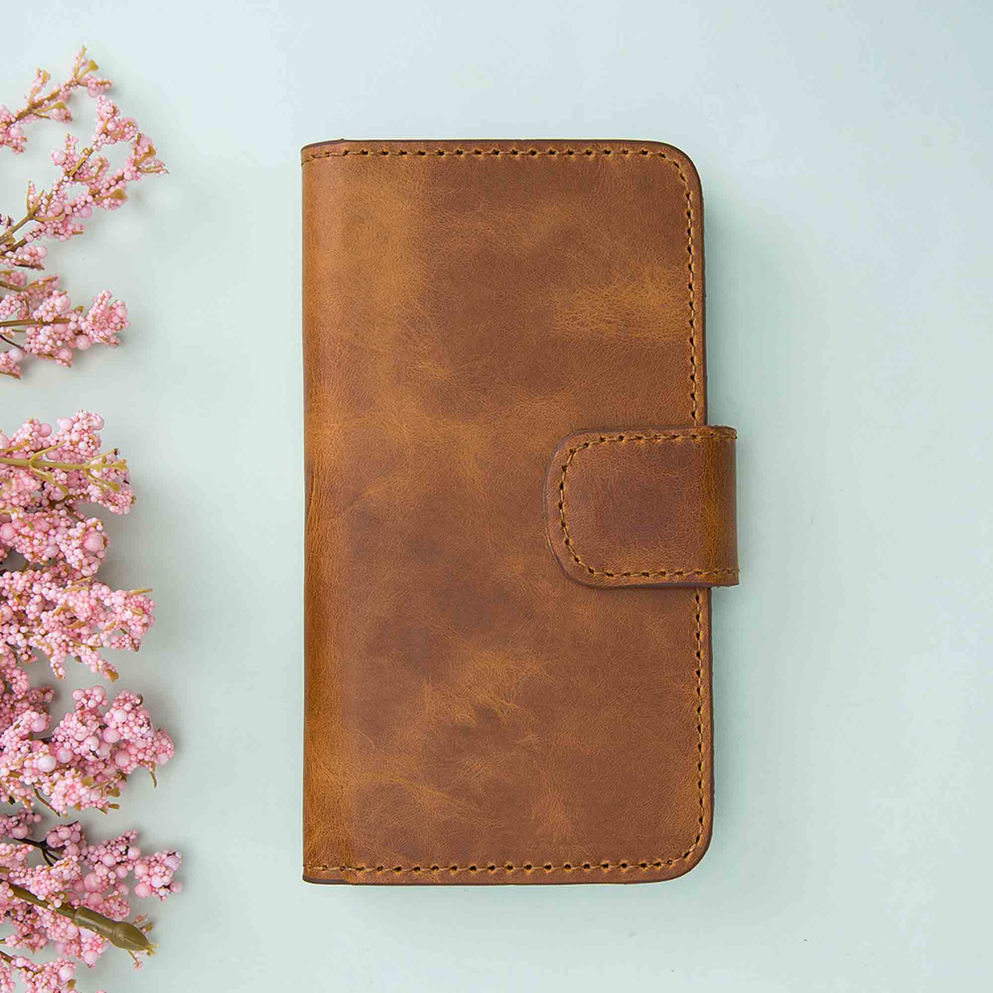 Liluri Magnetic Detachable Leather Wallet Case for iPhone 11 Pro Max (6.5") - TAN - saracleather