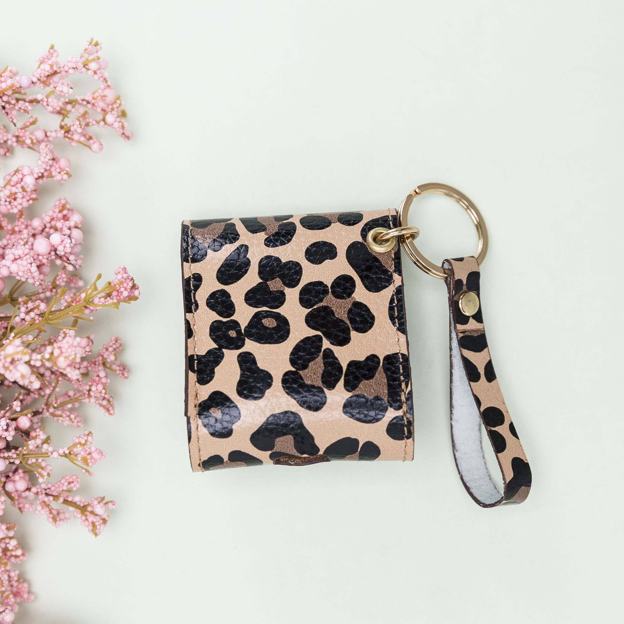 Mai Leather Case for AirPods 1 & 2 - LEOPARD PATTERNED - saracleather